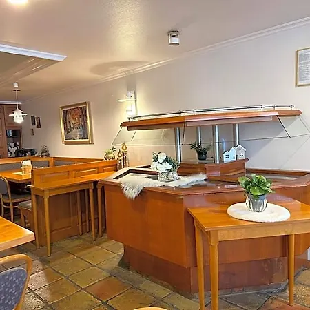 Hotel-restaurant Ratsstube فندق كلو