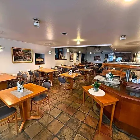 فندق Hotel-restaurant Ratsstube 3*
